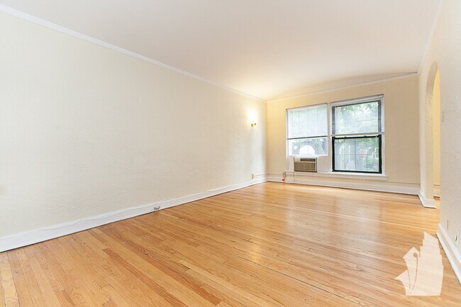 Foto del edificio - 536 W Arlington Pl