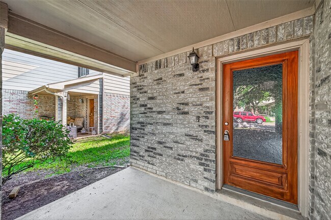 Foto del edificio - 3714 Bent Springs Ln