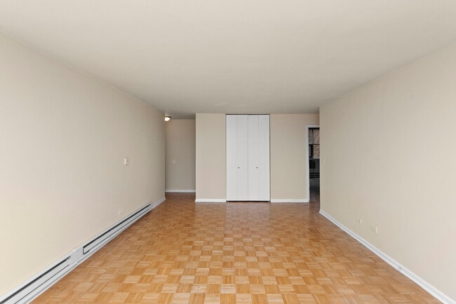 Building Photo - 1443 N Dearborn St