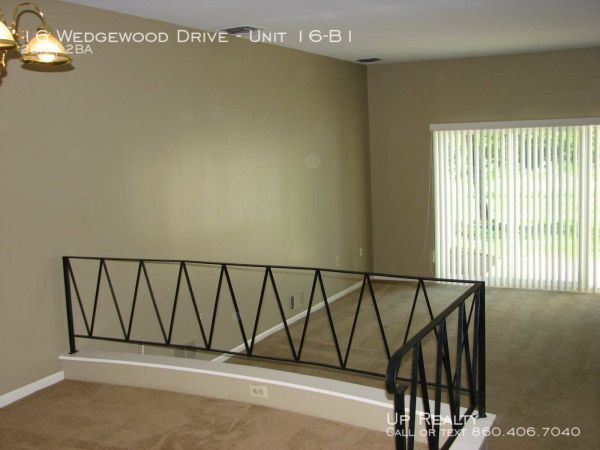 Building Photo - 16 Wedgewood Dr