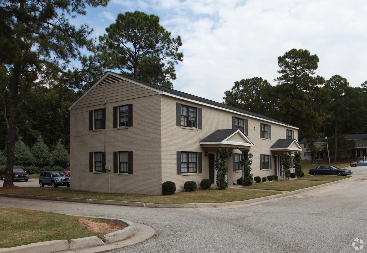 Bradsford Apartments - Bransford Apartments