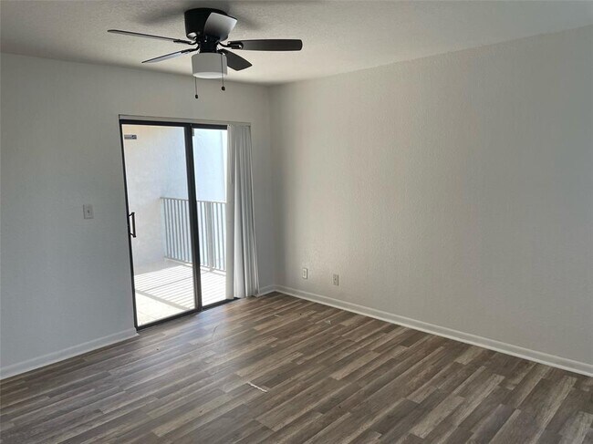 Building Photo - 10115 W Sunrise Blvd