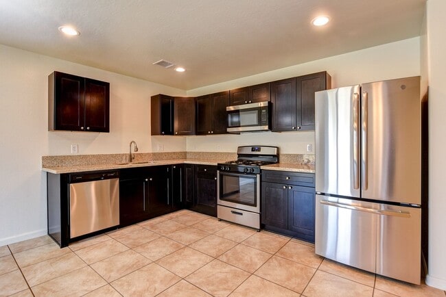 Building Photo - 3850 E Teri Ct