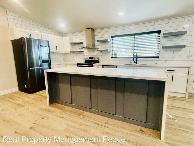 Foto del edificio - 3 br, 2 bath House - 2205 Santa Clara Drive