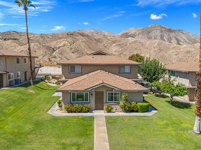 Building Photo - 72546 Edgehill Dr
