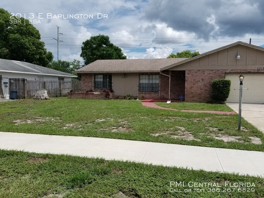 Deltona Split Plan 3/2 House for Rent in Deltona, FL