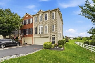 Building Photo - 97 N Savanna Dr