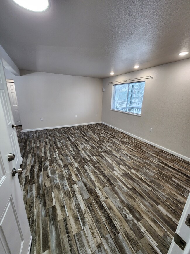 Building Photo - 800 E Blind Nick Dr