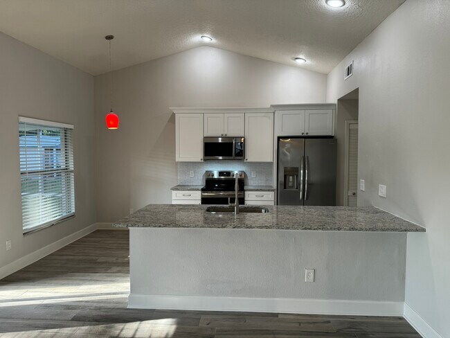Foto del edificio - 3939 Spring Breeze Dr