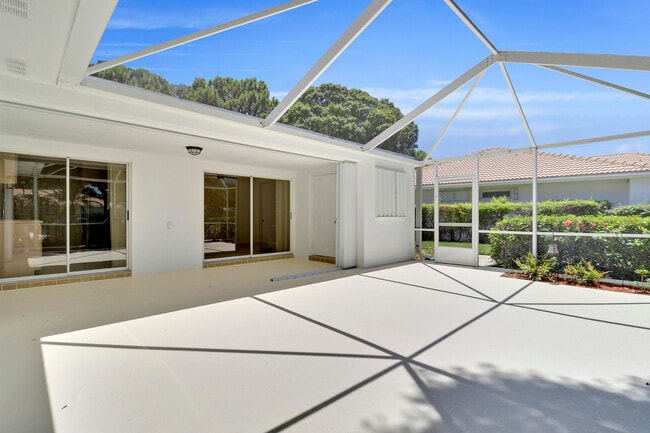 Building Photo - 11301 Myrtle Oak Ct