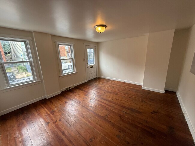 Foto del edificio - 448 W Vine St