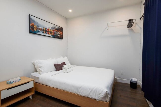 Building Photo - 3778 Rue De Bullion