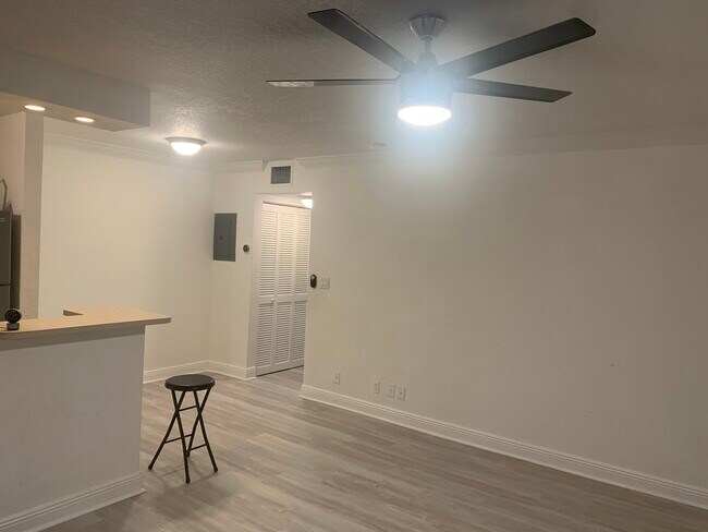 Dining area - 110 SE 2nd St