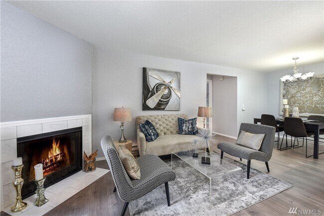 Building Photo - Remodeled 2 Bedroom Condo in Education Hill
