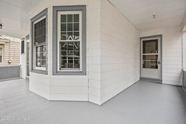 Building Photo - 559 Myrtle Ave