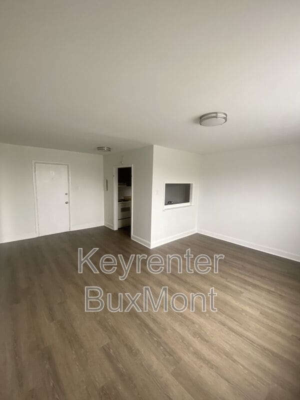 Building Photo - 8125 W Chester Pike
