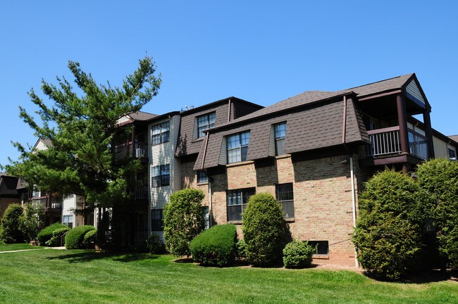 Foto del edificio - Woodbridge Center Plaza