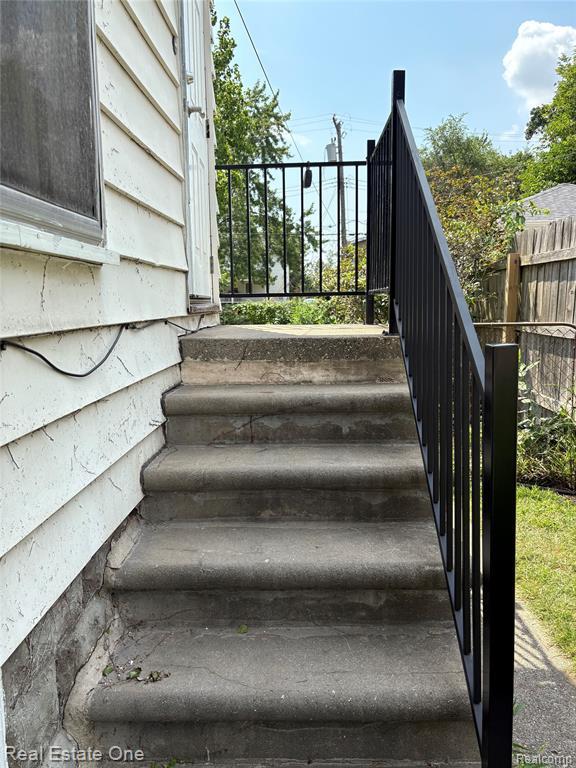 Foto del edificio - 319 W Parent Ave