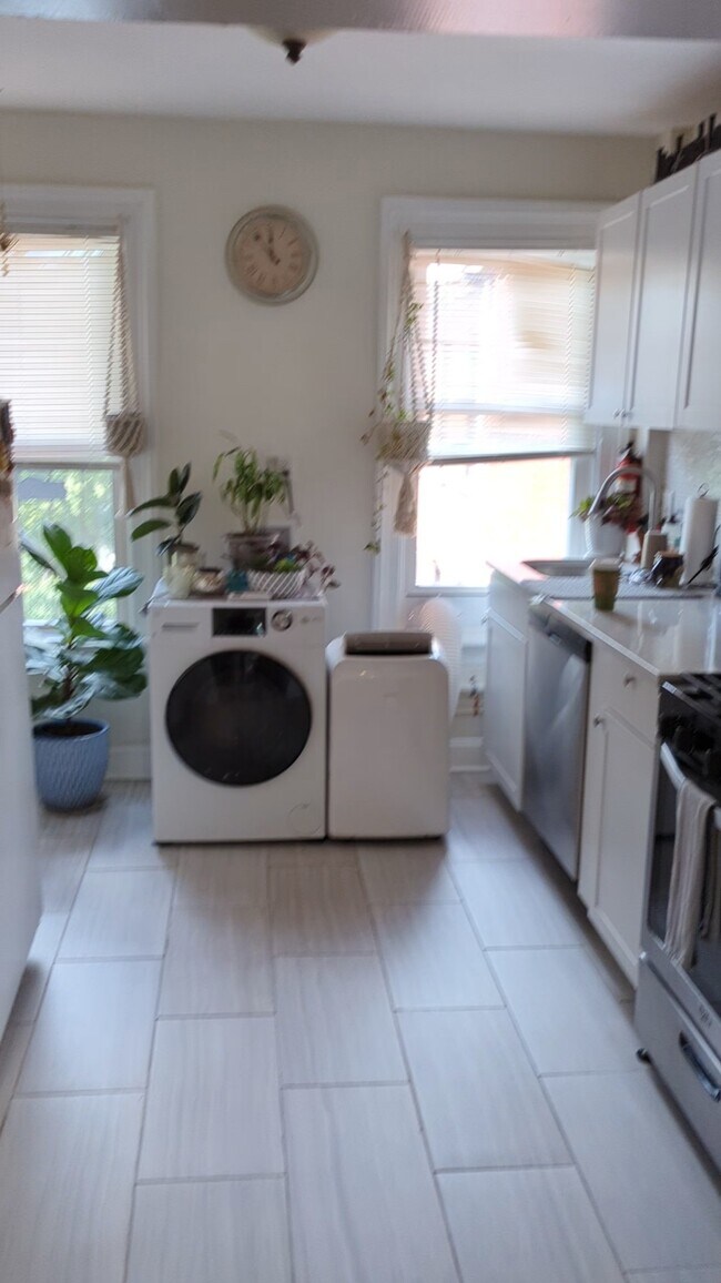 Kitchen - 451 Jersey Ave