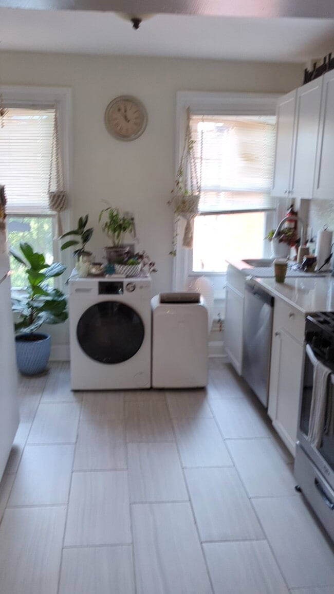 Kitchen - 451 Jersey Ave