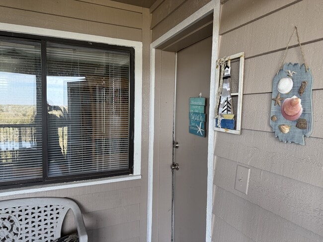 Building Photo - 2503 W Fort Macon Rd