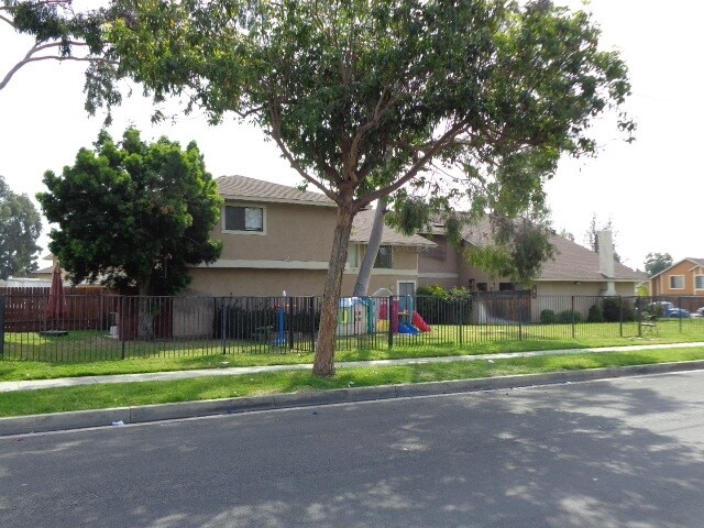 Building Photo - 1401 E Nocta St