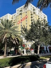 Building Photo - 628 Cleveland St