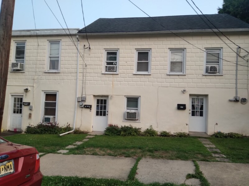 Primary Photo - 551 E Central Ave