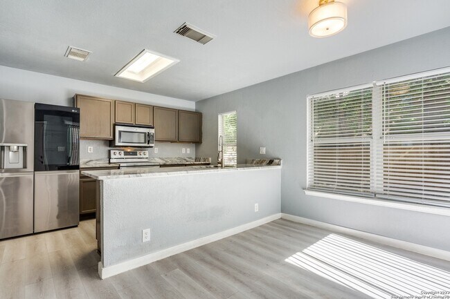 Foto del edificio - 22 McLennan Oak