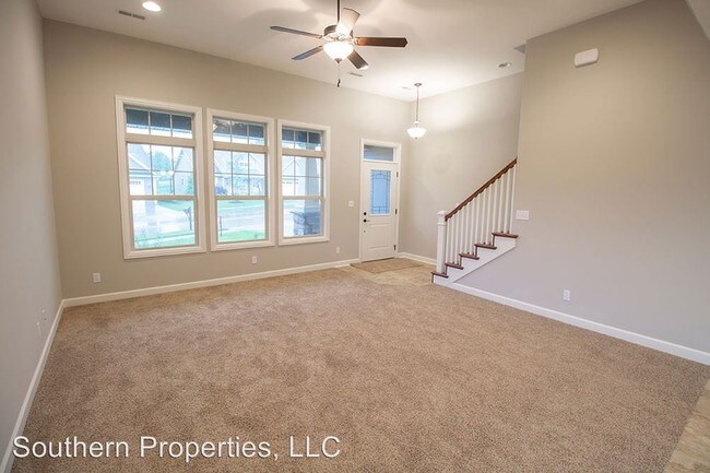 Building Photo - 4 br, 2.5 bath House - 2406 Longwood Drive