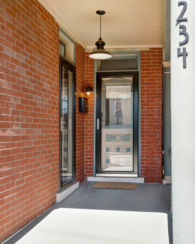 Foto del edificio - 234 E 2nd Ave