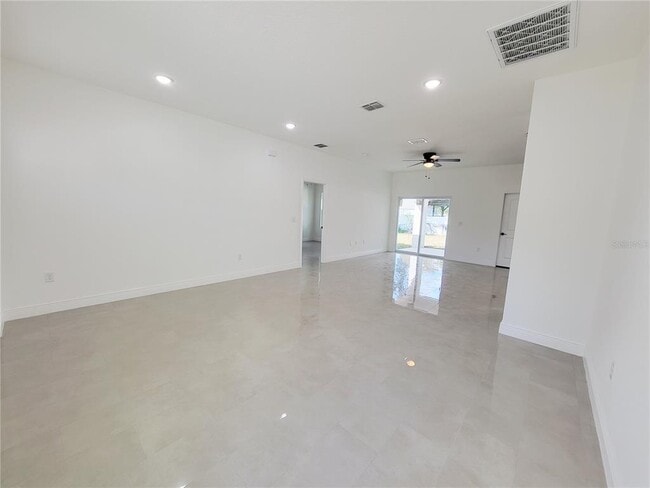 Building Photo - 1171 Sapphire St SE