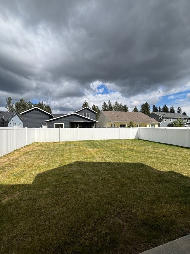 Building Photo - 6552 N Idlewood Dr