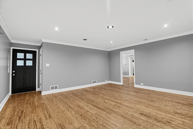 Foto del edificio - 18307 Wildwood Ave