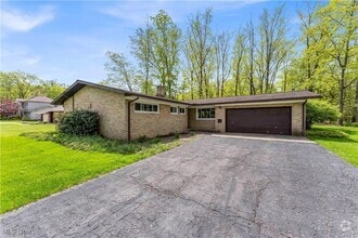 Building Photo - 6481 Glenwillow Dr