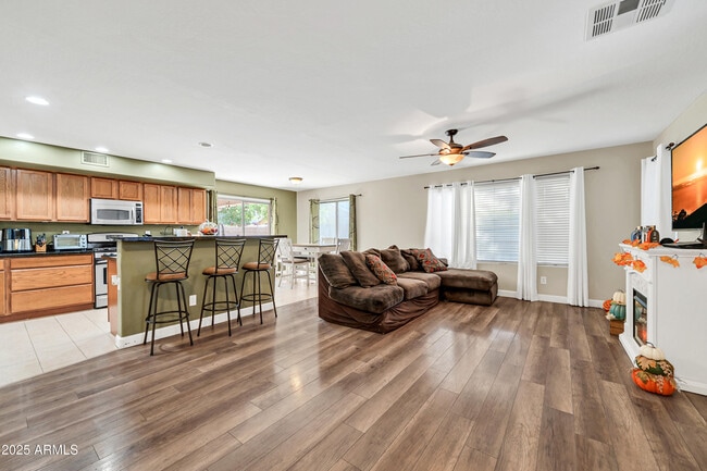 Foto del edificio - 15385 W Cottonwood Cir