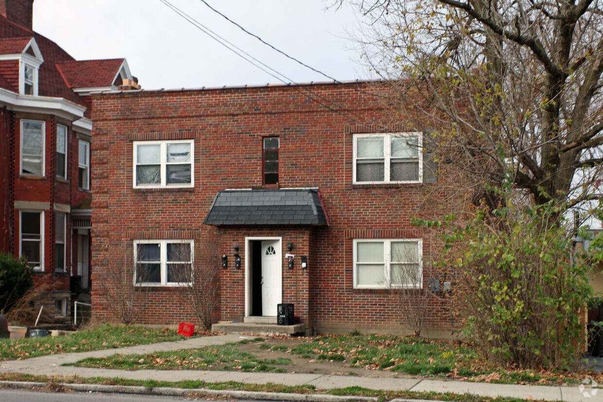 Building Photo - 735 Elberon Ave