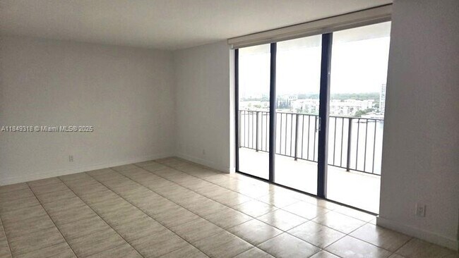 Foto del edificio - 18181 NE 31st Ct