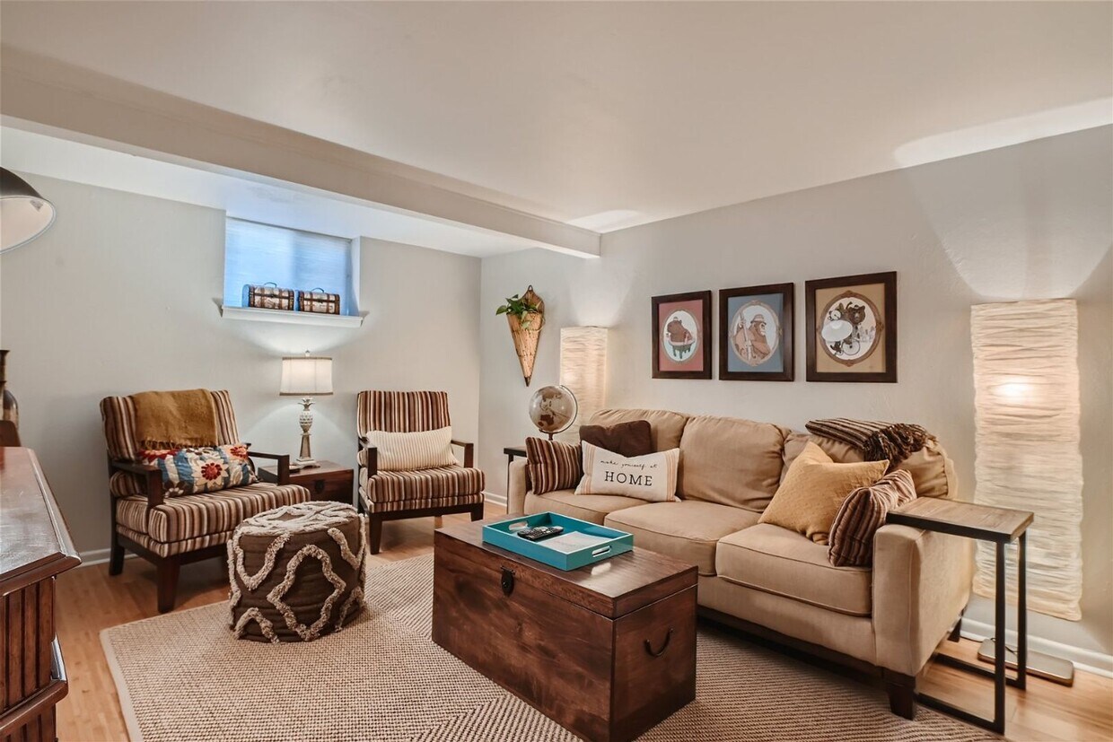 Foto principal - Congress Park Apt w/Patio & Incredible Wal...