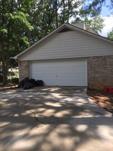 Building Photo - 15002 Glory Dr SE