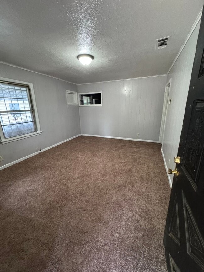 Building Photo - 2754Lakehurst