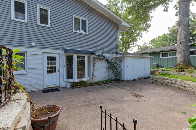 Building Photo - 3505 52nd St