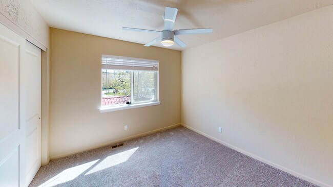 Foto del edificio - 1427 N 3rd St