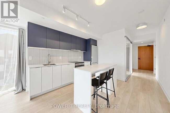 Building Photo - 8 Tippett Rd