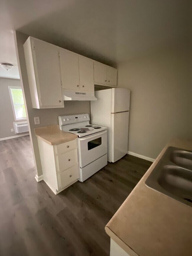 Photo - 212 Macon St Apartment