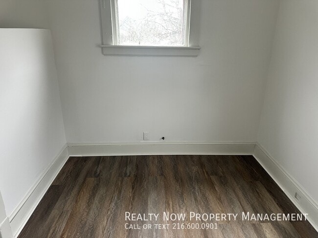 Building Photo - 9521 Mt Auburn Ave