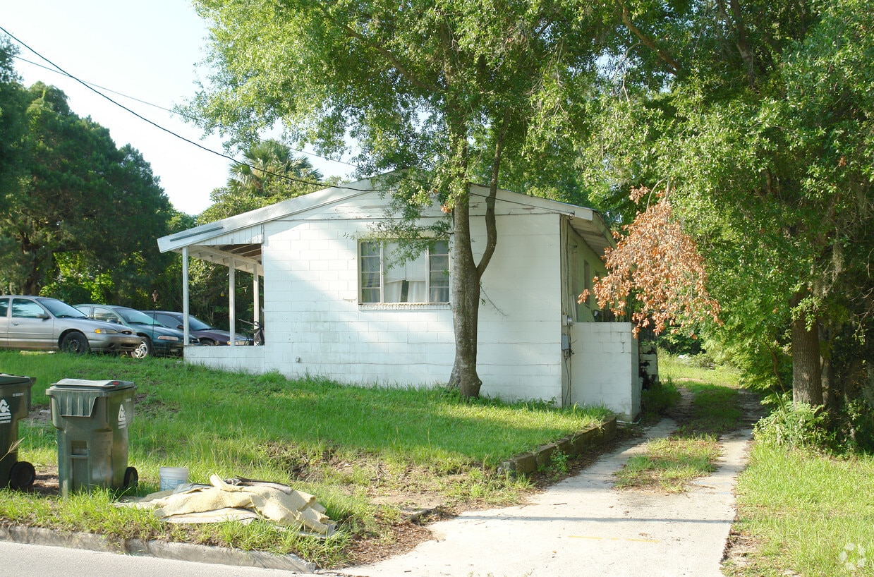 Building Photo - 935-937 W Minneola Ave