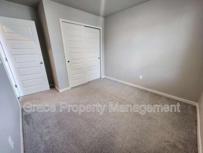 Building Photo - 677 S Hoover Ave