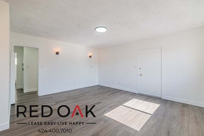 Building Photo - 663 W 13th St