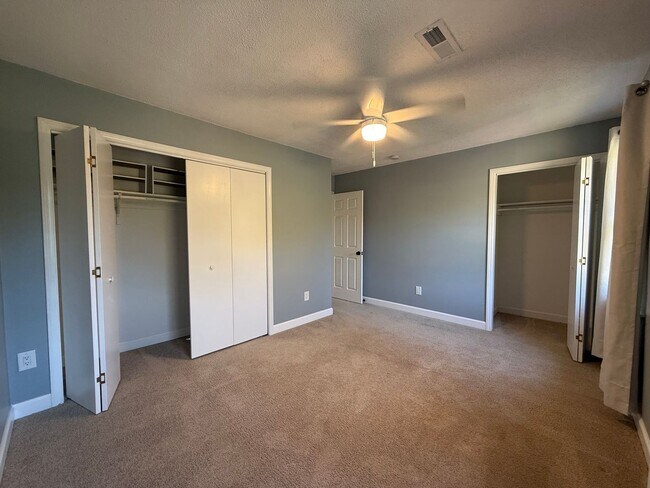 Foto del edificio - 2 Bedroom 1.5 Bath Townhome located in Greeneville, TN